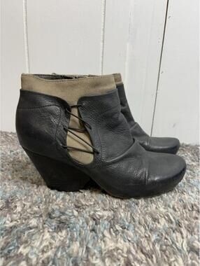 Otbt Boots Womens Size 9 Ankle Side Zip Rhinelander Wedge Bootie Leather Suede